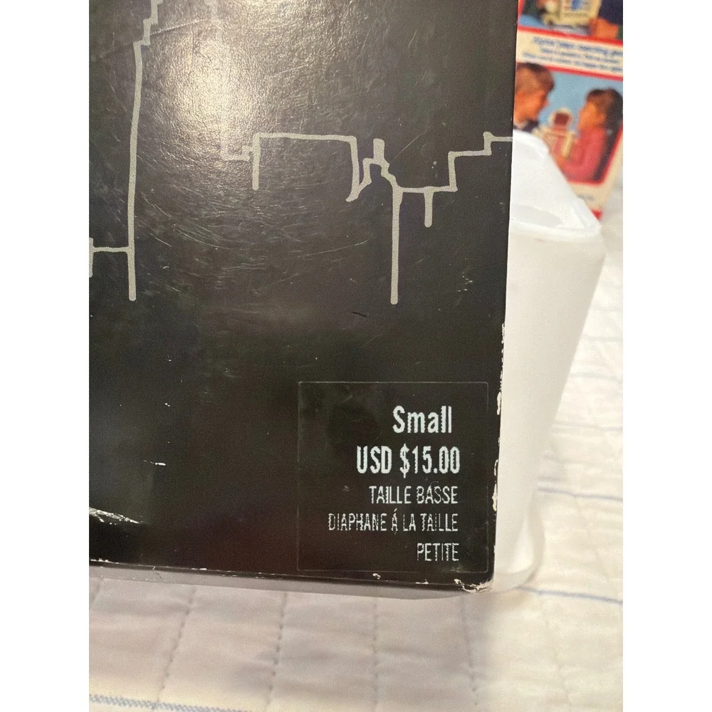 DKNY Sheers Lowrise Hipster Sheer To Waist Tights Black 20 Denier 0B732 Small